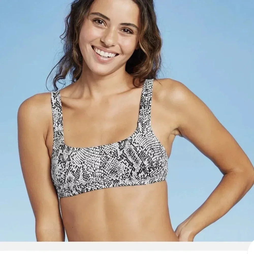Xhilaration bralette snakeskin bikini top size medium black & white